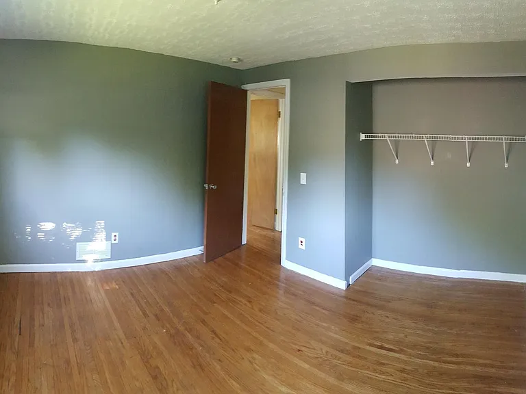 170 Thompson Rd — Photo 7