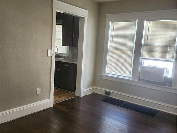 5th image of 3118 Kensington Ave