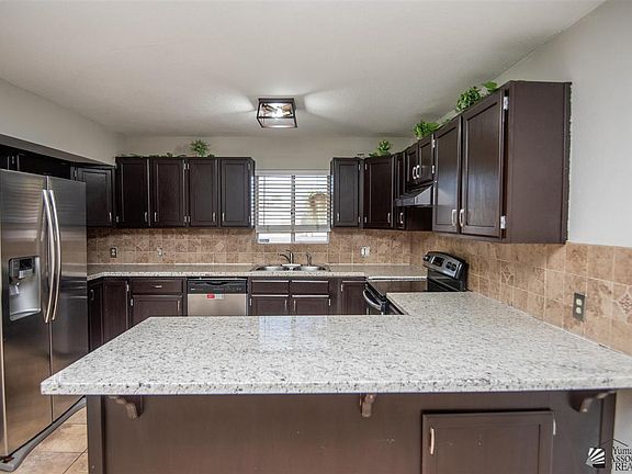 5th image of 1520 E 27th Pl