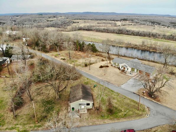 159 Monroe St, Cotter, AR 72626