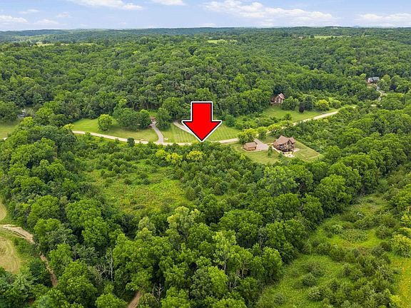 3rd image of 52 Sugarcreek Trl