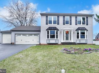 215 S Shaffer Dr, New Freedom, PA 17349