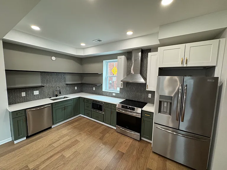 847 Blossom Way — Photo 3