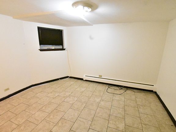 5th image of 5357 W Wellington Ave #G