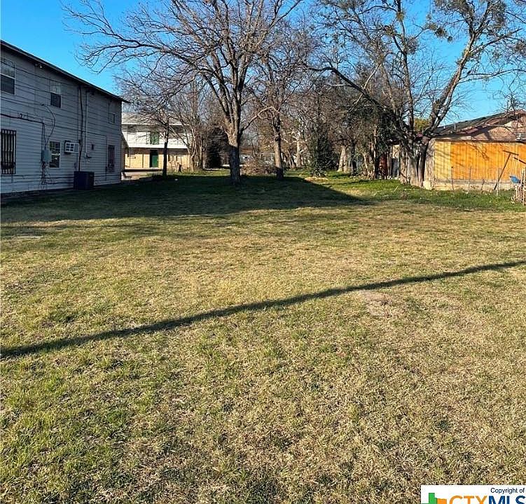 1st image of 205 W Young Ave