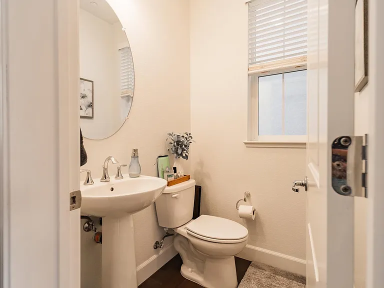 2nd floor half bathroom