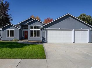 3302 S Lyle St, Kennewick, WA 99337