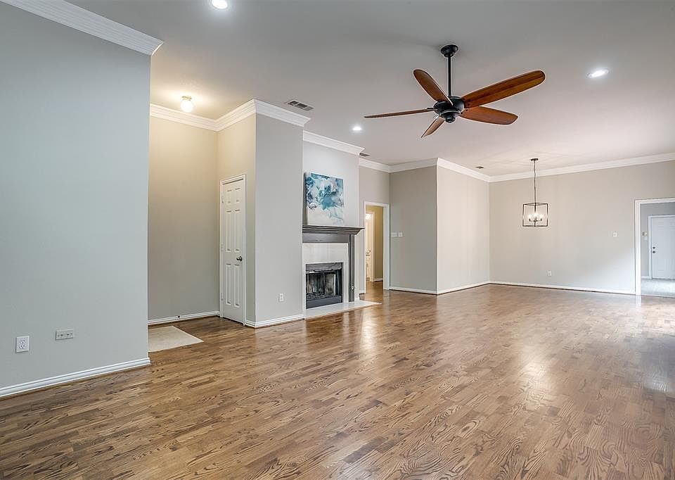 1st image of 1404 Belle Pl