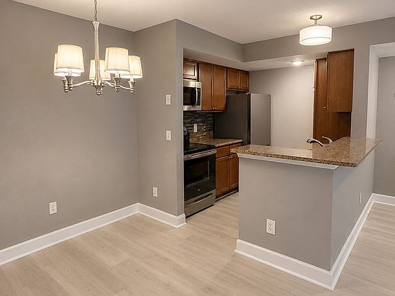 5th image of 5124 Conroy Rd Unit 1-17