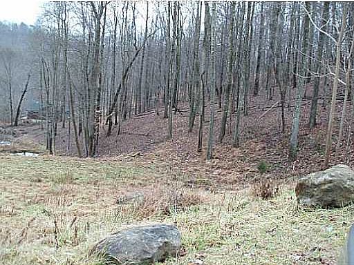 1st image of 2 Twin Lakes Dr
