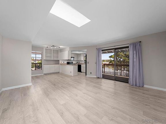 4th image of 440 W Citracado Parkway #16