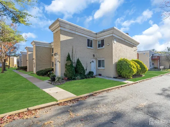 20 Lake Ave APT 5B, East Brunswick, NJ 08816