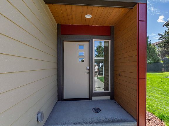 5th image of 13309 98th Avenue Ct E