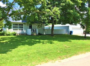 106 S Center St, Sadorus, IL