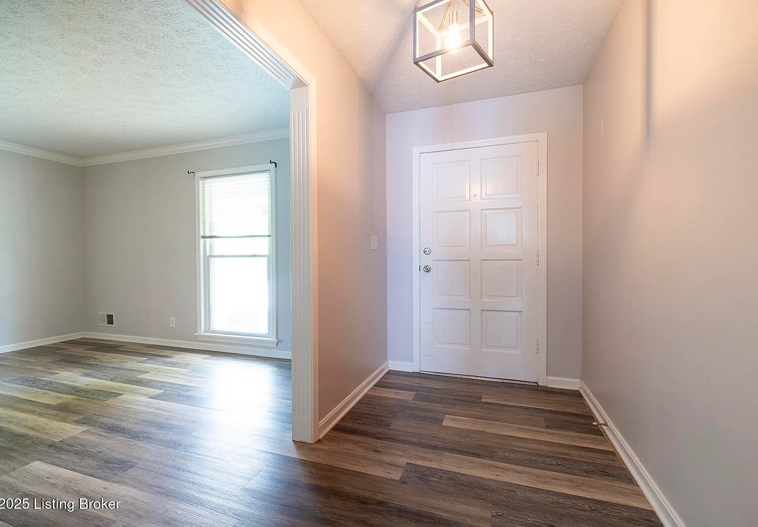 3 bed, 2.0 bath, 1595 sqft, $2,500 — Photo 4