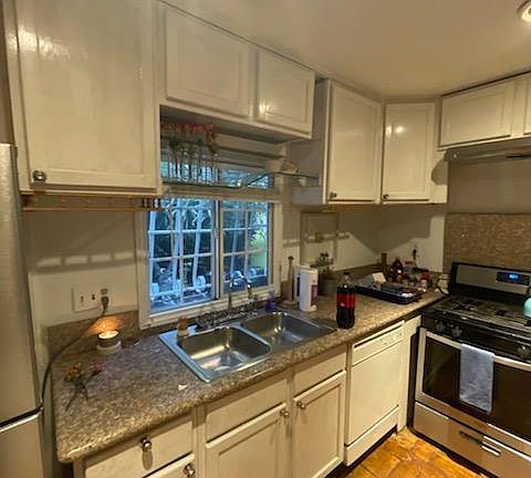 2nd image of 1030 N Hayworth Ave #1/2
