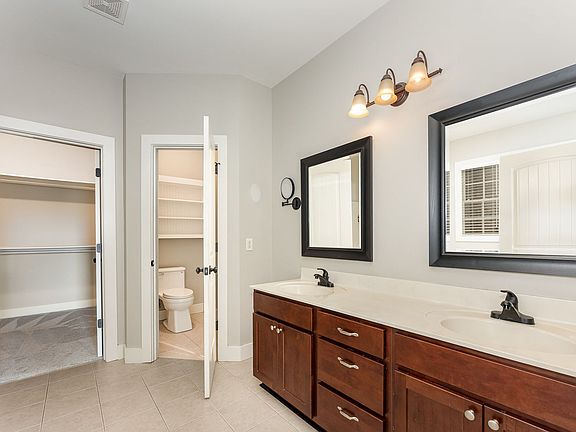 3rd image of 1431 Winding Creek Dr