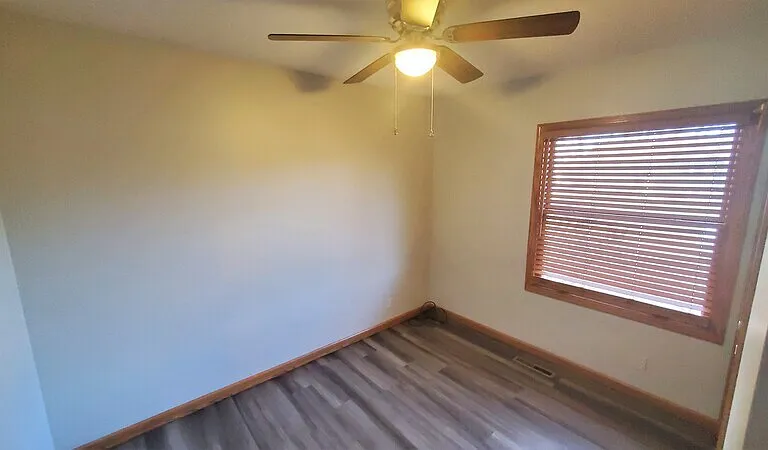 6235 Langdon Ave SW — Photo 15