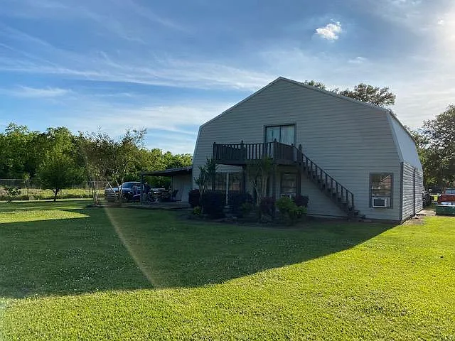 206 Tanya St — Photo 4