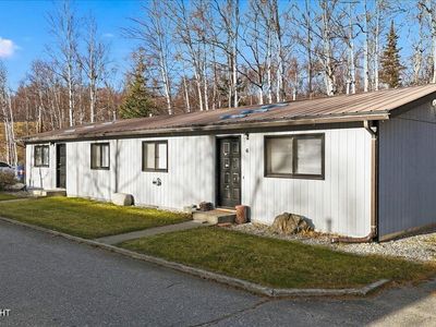 1148 W Lone Cub Dr, Wasilla, AK, 99654