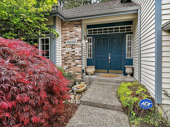 4th image of 16423 90th Avenue Ct E