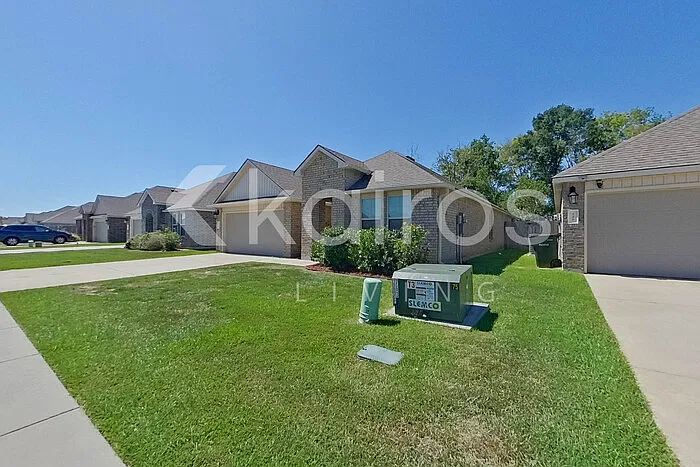3 bed, 2.0 bath, 1613 sqft, $1,925 — Photo 3