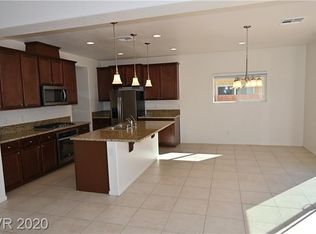 7727 Pyrenees Park Dr, Spring Valley, NV 89113