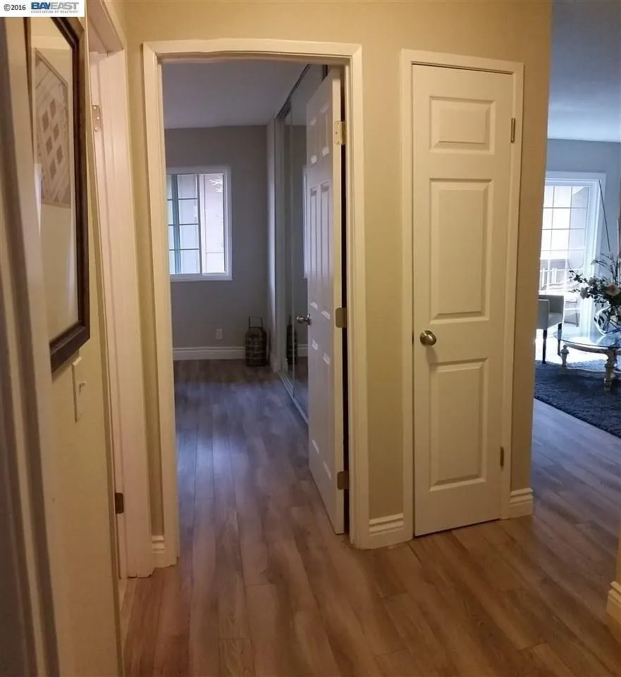 7315 Starward Dr — Photo 4
