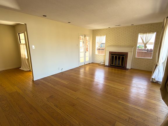 4th image of 895 Kenyon Ave
