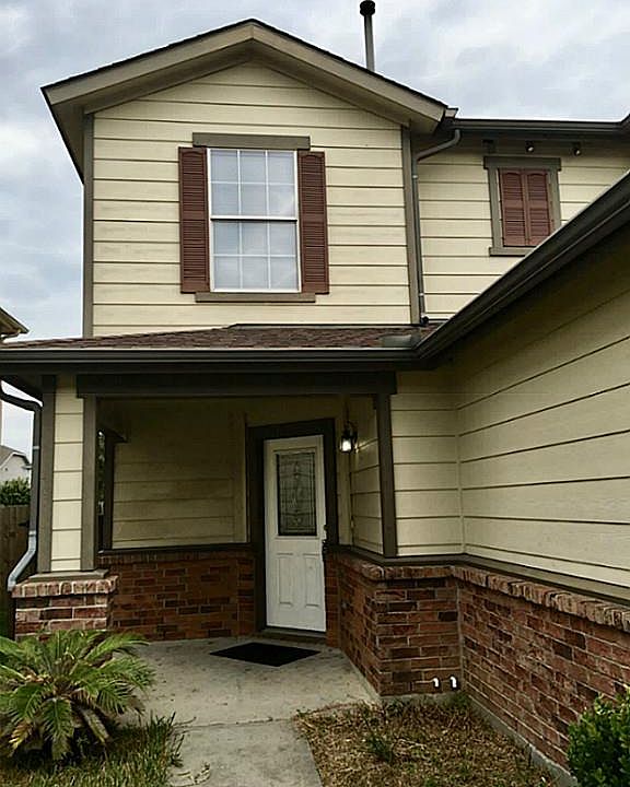 1st image of 327 Remington Harbor Ct