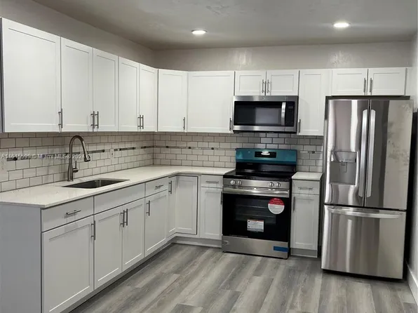 3975 NW 185th St, Miami Gardens, FL 33055