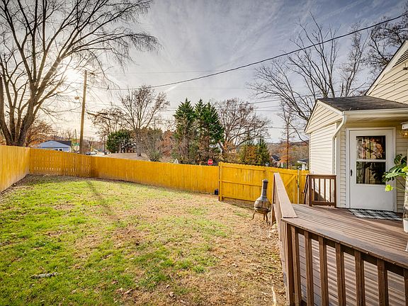 4th image of 1101 Delrose Dr