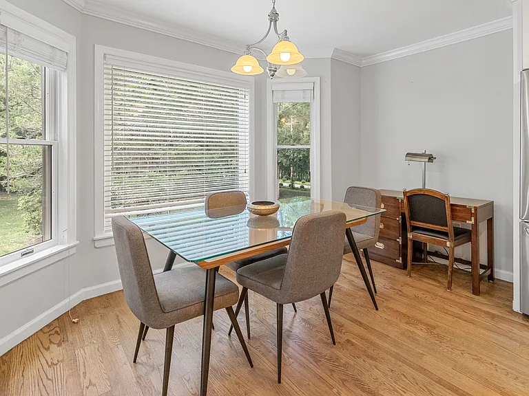 21 Eastway Dr — Photo 13