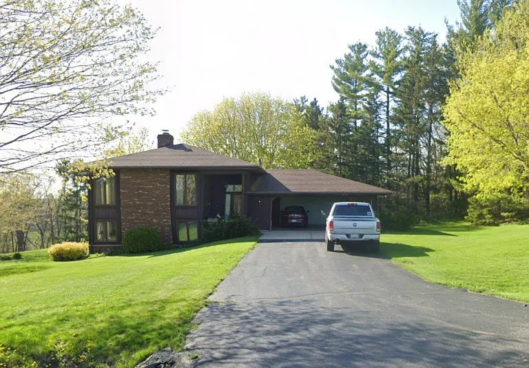 9519 Mullen Dr — Photo 1