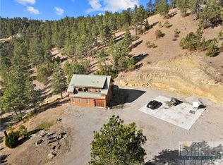 38 Cottonwood Springs Rd, Columbus, MT 59019