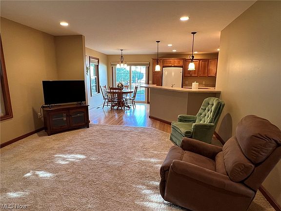 3rd image of 517 Gary Dr NW