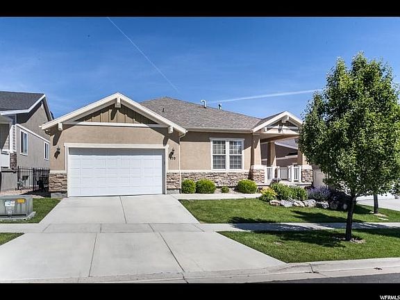 3rd image of 170 E Cottage Cv