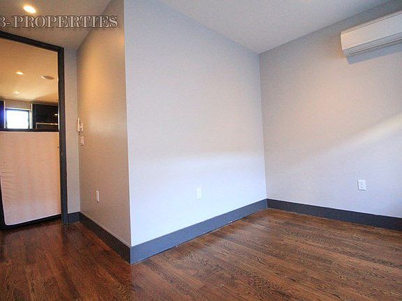 4th image of 204 Scholes St APT 3