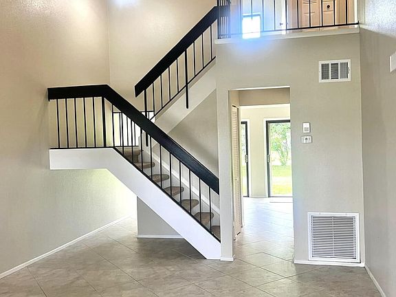 2nd image of 1542 SE Dewberry Court