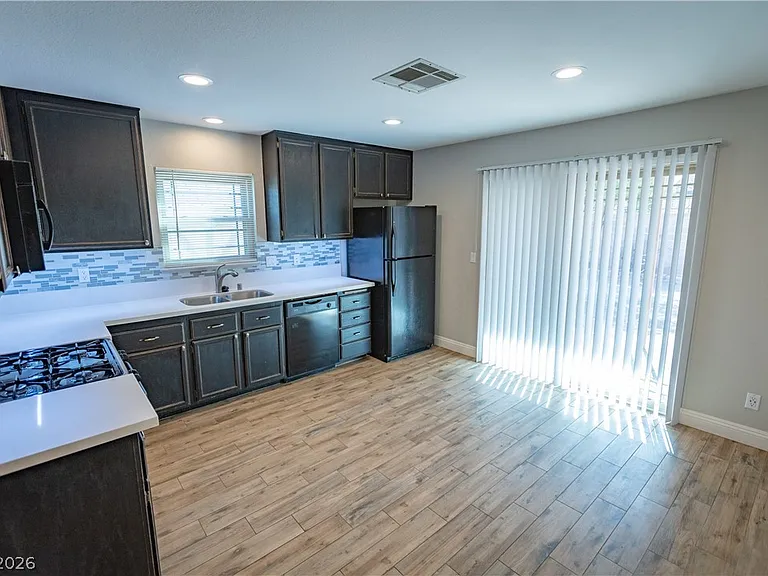 363 Tierra St — Photo 25