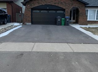 77 Blackthorn Ln, Brampton, ON L6V 3L1