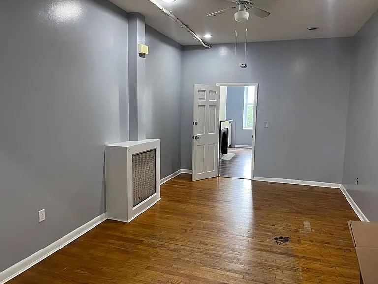 2203 Saint Paul St — Photo 9