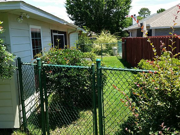 4th image of 851 Van Dyke Dr