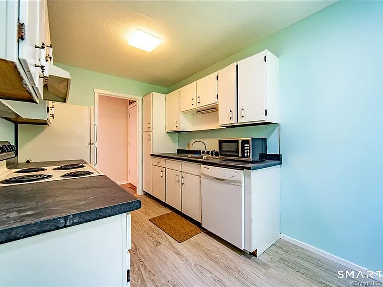 140 Woodvale Dr #E — Photo 9