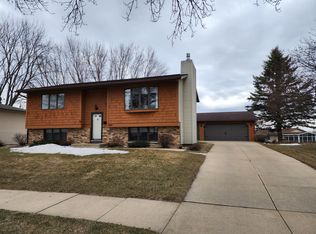 824 22nd St SE, Rochester, MN 55904
