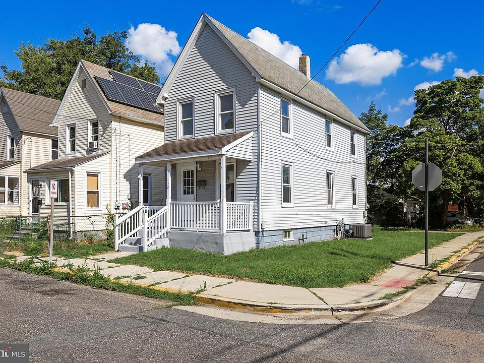 1st image of 28 W Monroe St