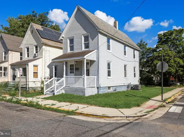 28 W Monroe St, Paulsboro, NJ 08066