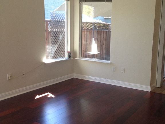 2nd image of 1409 Gordon St