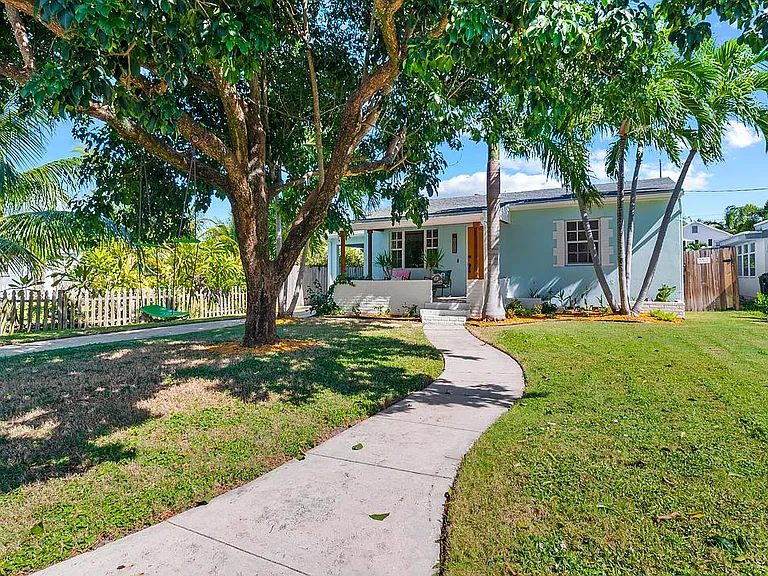 1014 N L St — Photo 37
