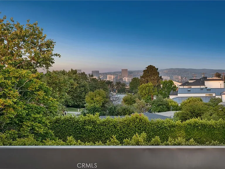 1511 Cliff Dr — Photo 21
